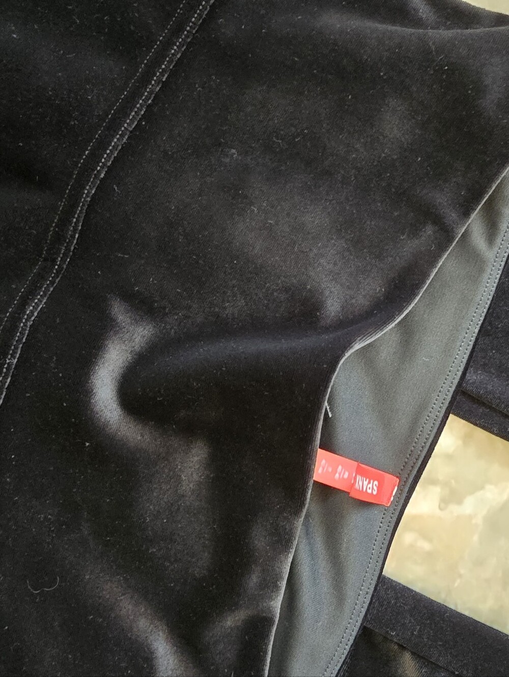 SPANX Black Velvet Sculpting Leggings Sz M - Picture 3 of 4